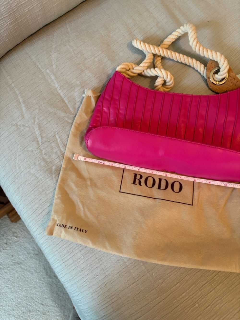 Rodo Hot Pink Quilted Leather Shoulder Bag with Rope Handles - Picture 5 of 5